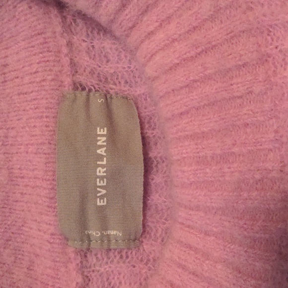 Everlane Oversized Cocoon Alpaca Crew Neck Pullover Sweater in Cool Pink small - Picture 4 of 8